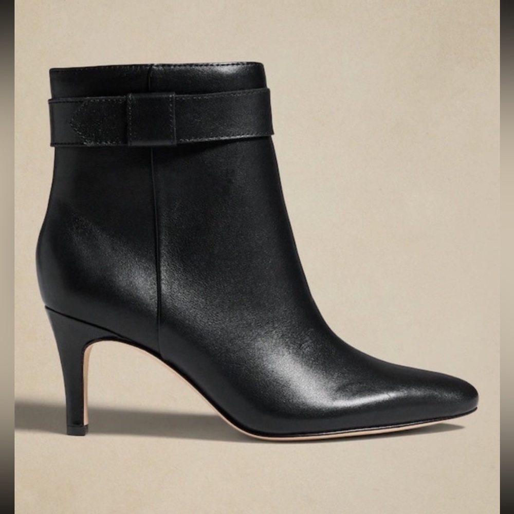 Banana Republic Factory Leather booties
